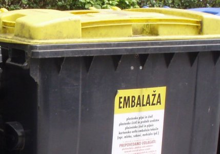 Zabojnik za zbiranje plastične embalaže